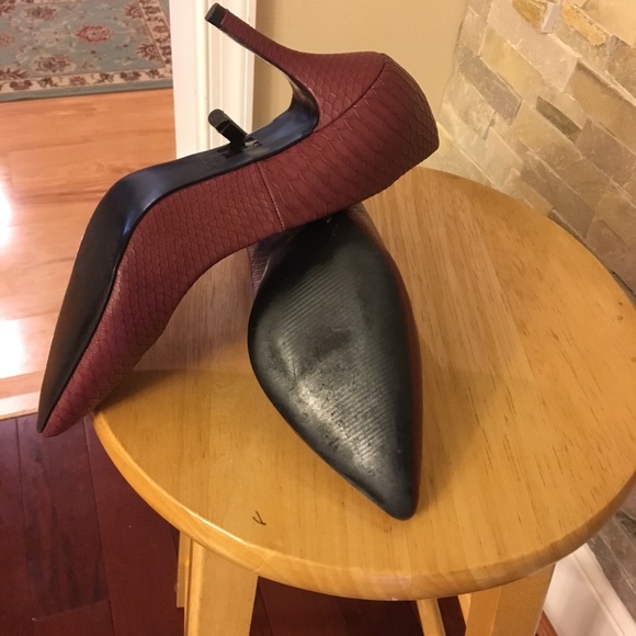Burgundy Aldo pumps - Picture 5 of 7